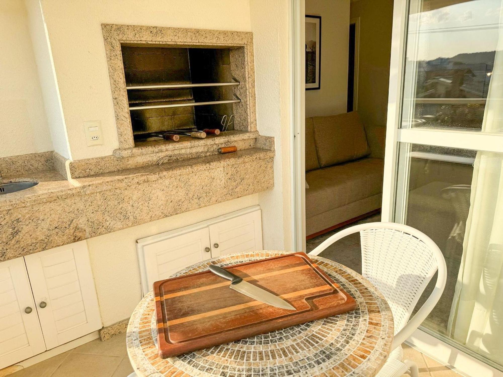 Charme Conforto Jurere Internacional Apartamento *